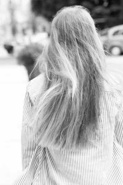 Bir Kızın Cesedi Şık Bir Görüntü Bir Close Siyah Beyaz — Stok fotoğraf