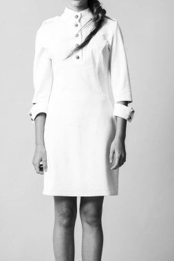 Moda giysiler yakın çekim, yüzü olmayan bir model fotoğrafı.