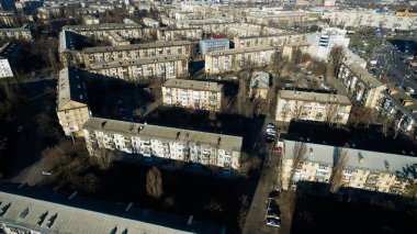 Güzel kuş gözü fotoğrafı. Drone üzerinde yapılmıştır. Yükseklikten arazi