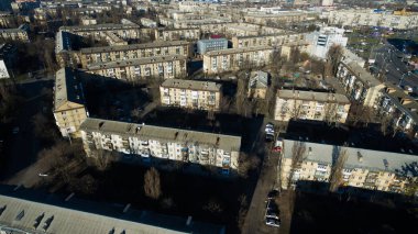 Güzel kuş gözü fotoğrafı. Drone üzerinde yapılmıştır. Yükseklikten arazi