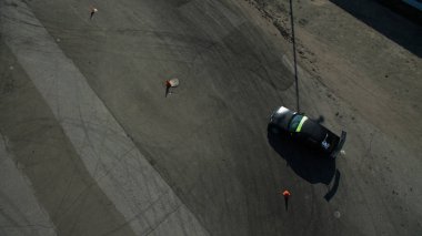 Güzel kuş gözü fotoğrafı. Drone üzerinde yapılmıştır. Yükseklikten arazi