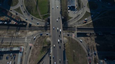 Güzel kuş gözü fotoğrafı. Drone üzerinde yapılmıştır. Yükseklikten arazi