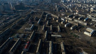 Güzel kuş gözü fotoğrafı. Drone üzerinde yapılmıştır. Yükseklikten arazi
