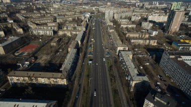 Güzel kuş gözü fotoğrafı. Drone üzerinde yapılmıştır. Yükseklikten arazi
