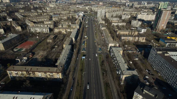 Güzel kuş gözü fotoğrafı. Drone üzerinde yapılmıştır. Yükseklikten arazi