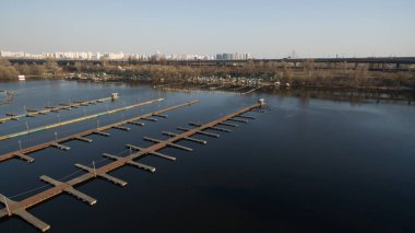 Büyük bir yükseklikten fotoğraf.