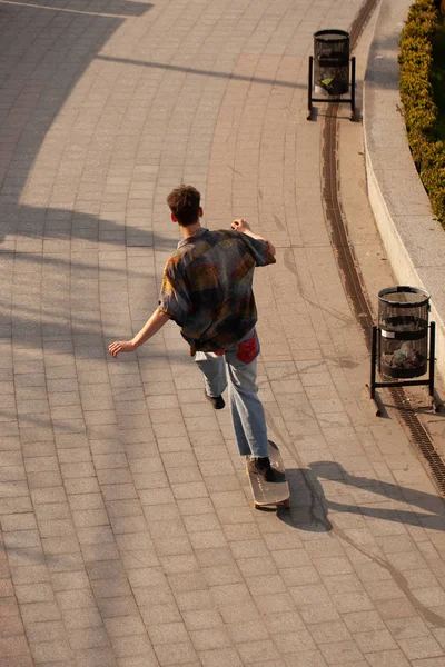 Young Guys Stylish Clothes Ride Skateboard Park — 스톡 사진