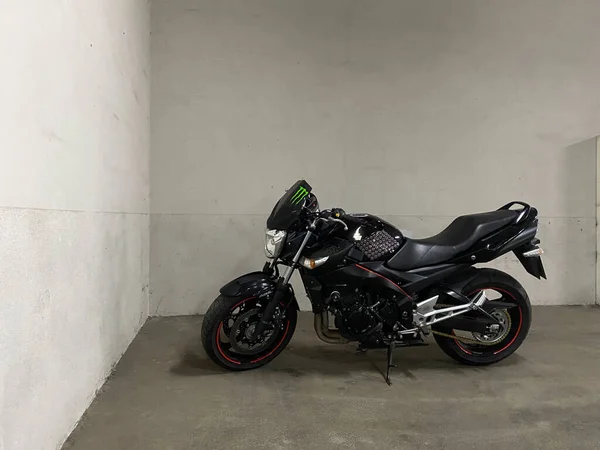 Black Motorcycle Underground Parking — Stock Photo, Image