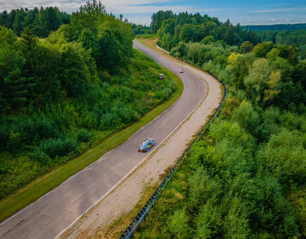 Auto da corsa su pista — Foto Stock