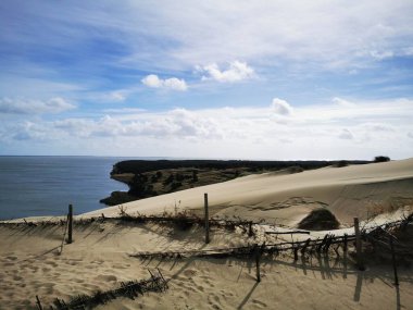 Curonian ölü kum tepecikleri - Baltık denizi ile lagünü ayıran doğal çöl