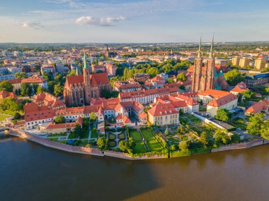 Polonya Wroclaw şehrinin havadan panoramik görüntüsü