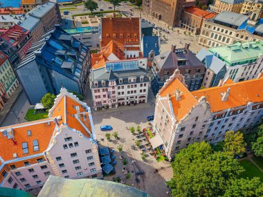 Riga eski kasabası. Hava aracı görüntüsü. Letonya başkentinin panoramik görünümü