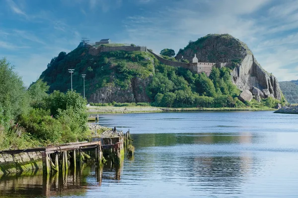 Dumbarton castle building on volcanic rock aerial view from above Scotland — Stock Photo, Image