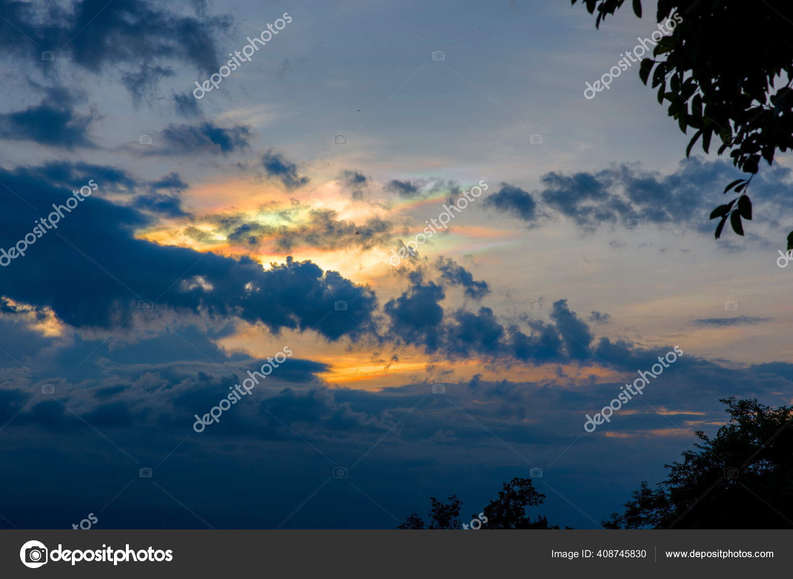 Belle Irisation Nuages Arc Ciel Ciel Beau Nuages Colores Dans Image Libre De Droit Par Kavin Gfx C