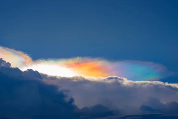 Krásné Irisation Rainbow Clouds Sky Beautiful Barevné Mraky Zatažené Obloze — Stock fotografie