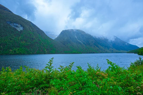 Lago Azul Parque Nacional Fiordland — Fotografia de Stock