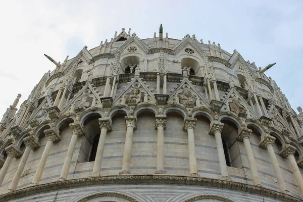 Piazza dei Miracoli 'de. Pisa..