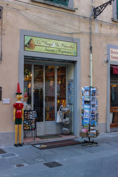 Hediye dükkanı. Pisa. İtalya.