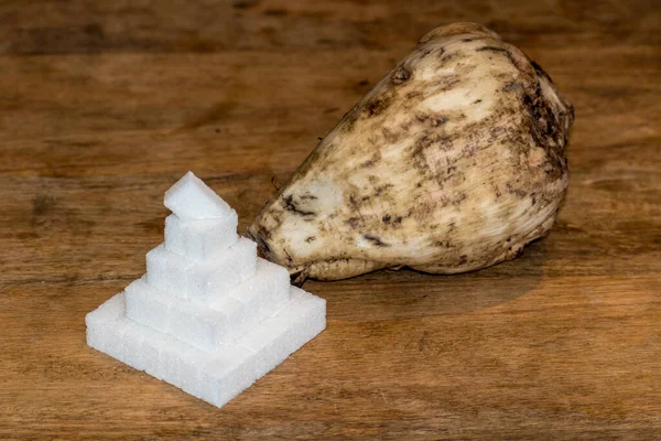 Masanın üzerinde şeker pancarı