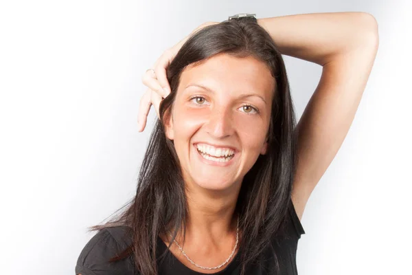 Entusiasmada Mulher Bonita Alegre Com Mão Cabelo — Fotografia de Stock