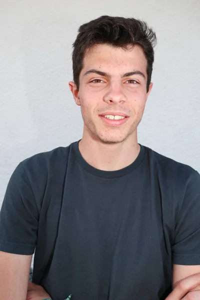 Niño Adolescente Gris Camiseta Sonríe Aislado Fondo Blanco — Foto de Stock