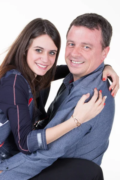 Sonriente Feliz Pareja Abrazo Amor Blanco Fondo — Foto de Stock