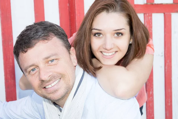 Amigável Casal Homem Mulher Apaixonados Relaxar Dia Férias — Fotografia de Stock