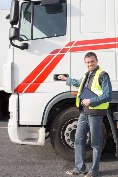 Volledige Knappe Vrachtwagen Chauffeur Werknemer Front Vehicule — Stockfoto