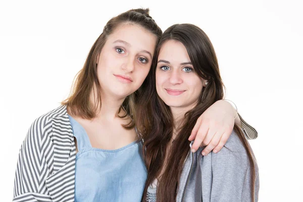 Retrato Chicas Jóvenes Informales Felices Sobre Fondo Blanco — Foto de Stock