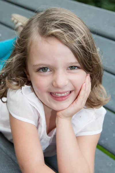 Retrato Bonito Beleza Criança Menina Loira Criança Sorriso — Fotografia de Stock