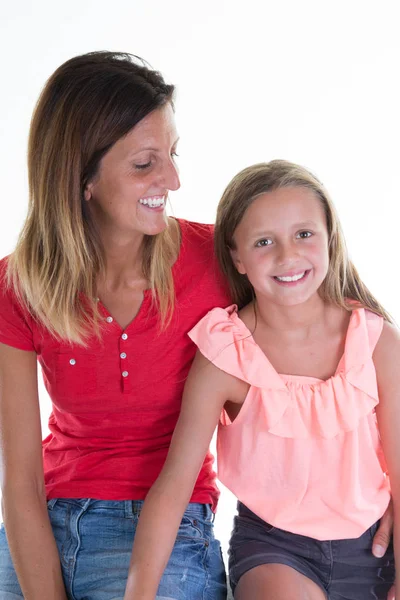 Complicidad Amor Madre Hija Dos Chicas Belleza Sobre Fondo Blanco — Foto de Stock