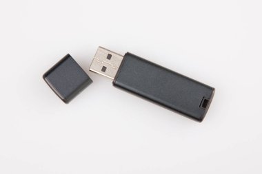 Boş mockup tasarım Usb birden parlamak götürmek closuep beyaz arka planda siyah