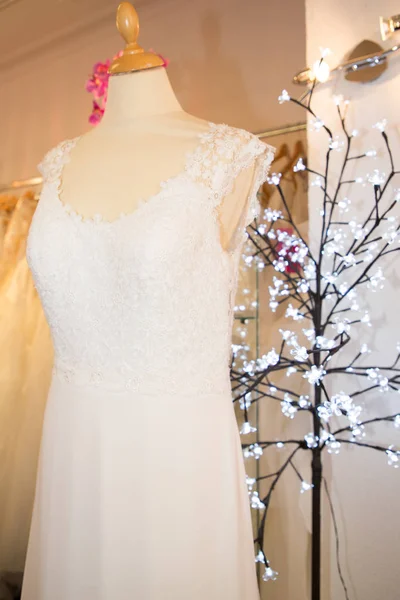 Boutique Robes Mariée Avec Mannequin — Photo
