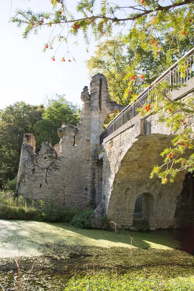 Blanquefort 古老的中世纪石桥 — 图库照片