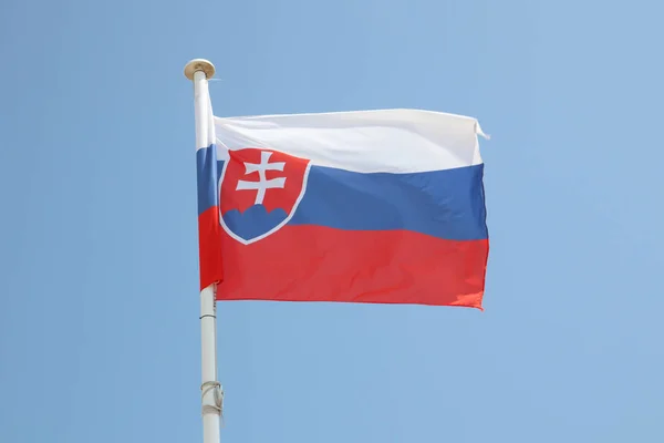 Flaga Słowacji Maty Wiatr Niebieski Niebo — Zdjęcie stockowe