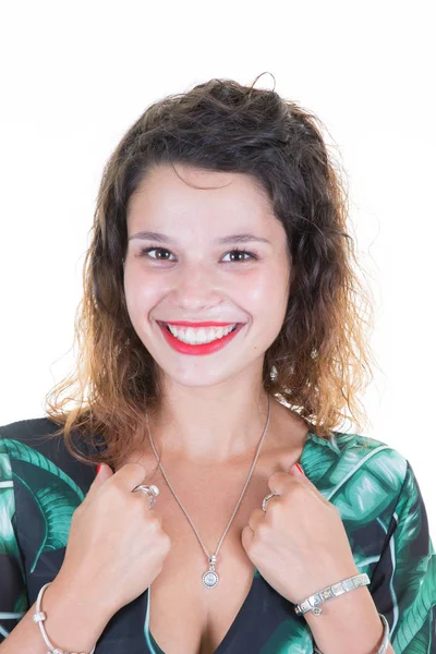 Портрет Щасливої Усміхненої Молодої Красивої Жінки Ізольованої Білому Тлі Зеленому — стокове фото