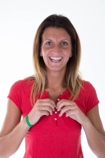 Mulher Fechar Vermelho Shirt Branco Estúdio Fundo — Fotografia de Stock