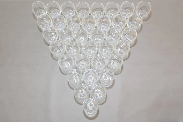 Bicchieri Vuoti Triangolo Evento Festa Sulla Vista Superiore Piatto Lay — Foto Stock