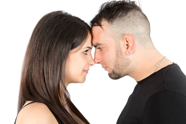 Mladá Milující Pár Políbit Obejmout Novomanželé Konceptu Lovestory — Stock fotografie