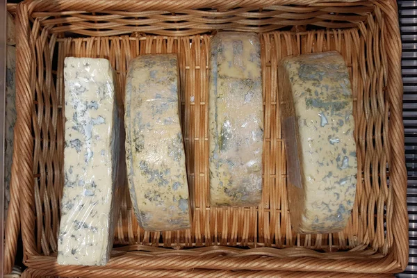 Some Portion French Fresh Blue Cheese — Stock Photo, Image