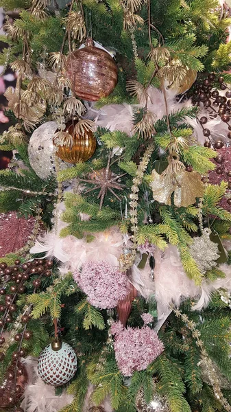 Διακοσμημένο Χριστουγεννιάτικο Δέντρο Φόντο Διακοπές — Φωτογραφία Αρχείου