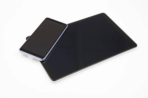 Cyfrowe Tabletki Smartphone Białym Tle — Zdjęcie stockowe