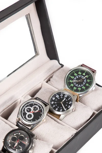 Open Zwarte Geschenkdoos Met Luxe Horloges Geïsoleerd Witte Achtergrond — Stockfoto