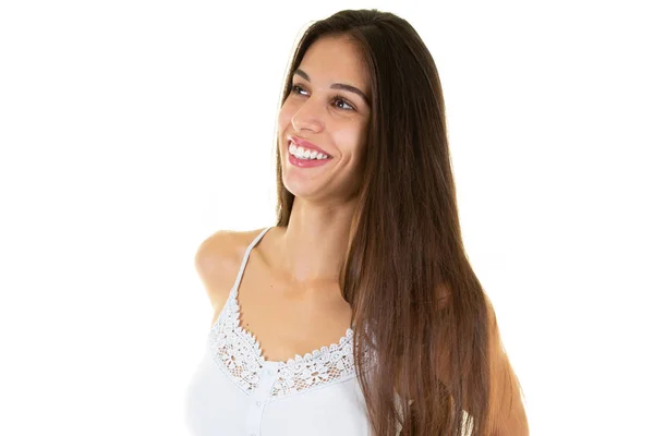 Olhando Lado Bonito Mulher Sorrindo Fundo Branco Com Espaço Cópia — Fotografia de Stock