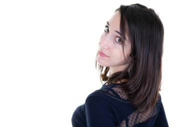 Beyaz arka plan ve boş boşaltmak güzel kadın çevirir