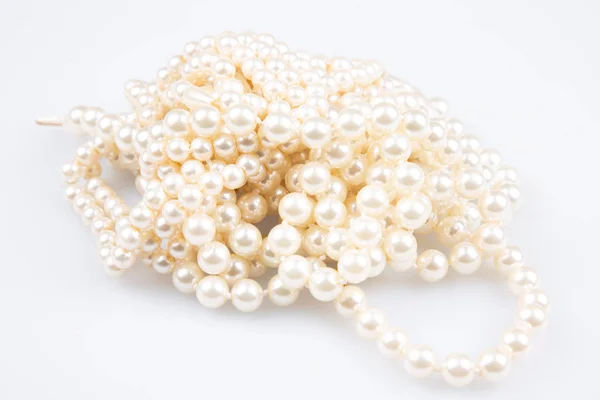 White Fashion Jewel Necklace Bracelet Pearl White Background — Stock Photo, Image