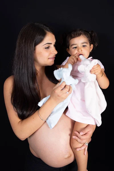 Femme Enceinte Mère Avec Enfant Fille Dans Les Bras Attendant — Photo