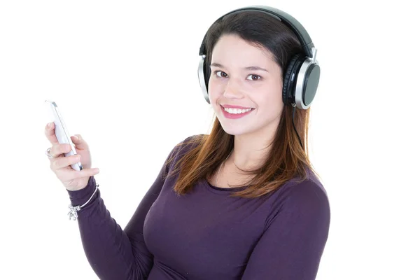 Chica Feliz Escuchando Música Desde Teléfono Móvil —  Fotos de Stock