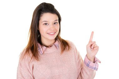 gülümseyen kız boş kopya alanı parmağını ile gösterilen