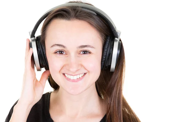 Szczęśliwa Młoda Kobieta Słuchawkami Białym Tle — Zdjęcie stockowe